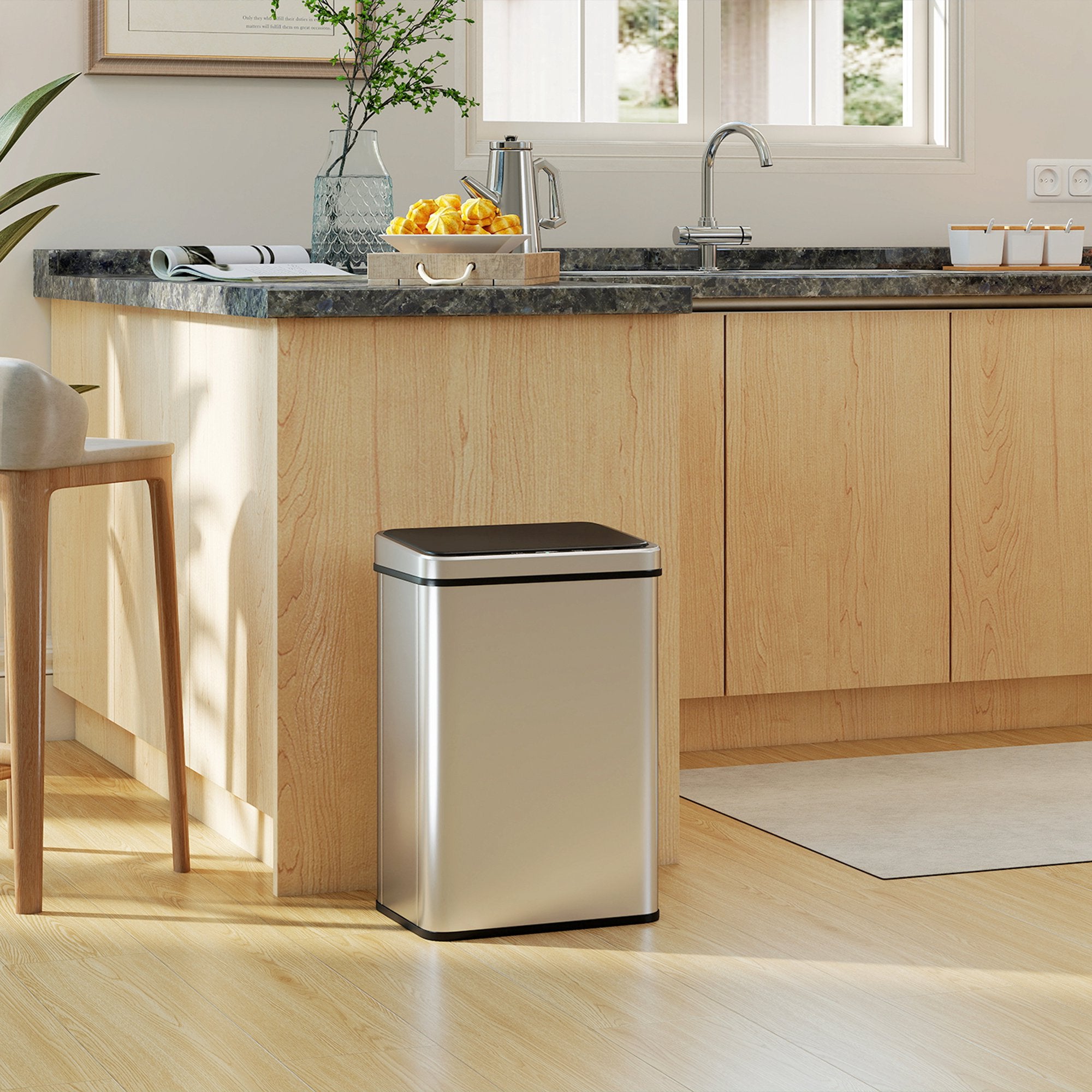 Fynco - 40L Sensor Bin with Quiet Soft-Close Lid, Automatic Touchless Motion Sensor Kitchen Bin with Fingerprint Resistant Stainless Steel for Hygienic Gyms, Home Office Use, Silver Tone