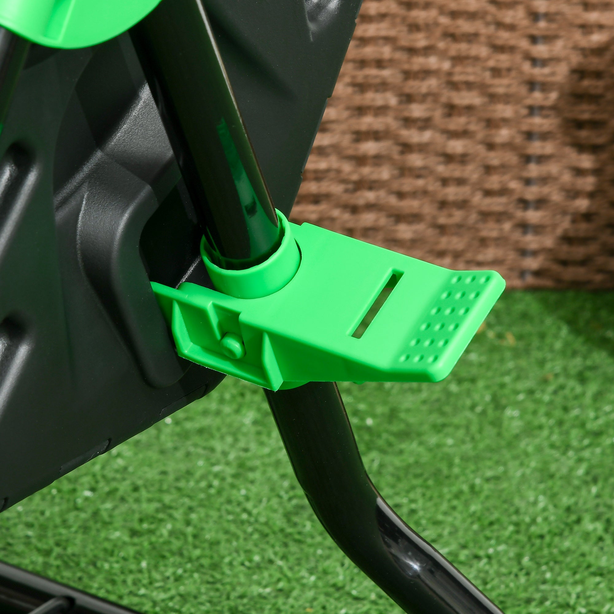 65L Garden Compost Bin, Single Chamber Rotating Composter, Compost Maker with 24 Ventilation Openings and Steel Legs