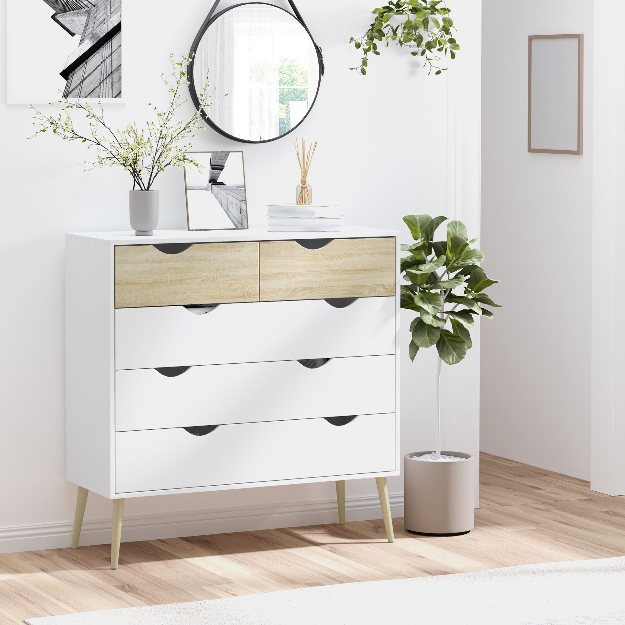 Nordic Style Chest of Drawers, 5 Drawer Dresser with 4 Tapered Legs and Groove Handles, Storage Organiser Side Cabinet for Bedroom, Living Room
