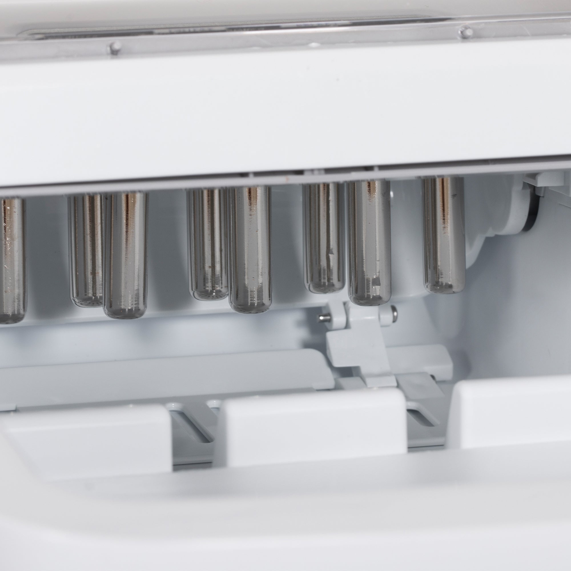 12kg Countertop Ice Cube Machine, with Scoop - White