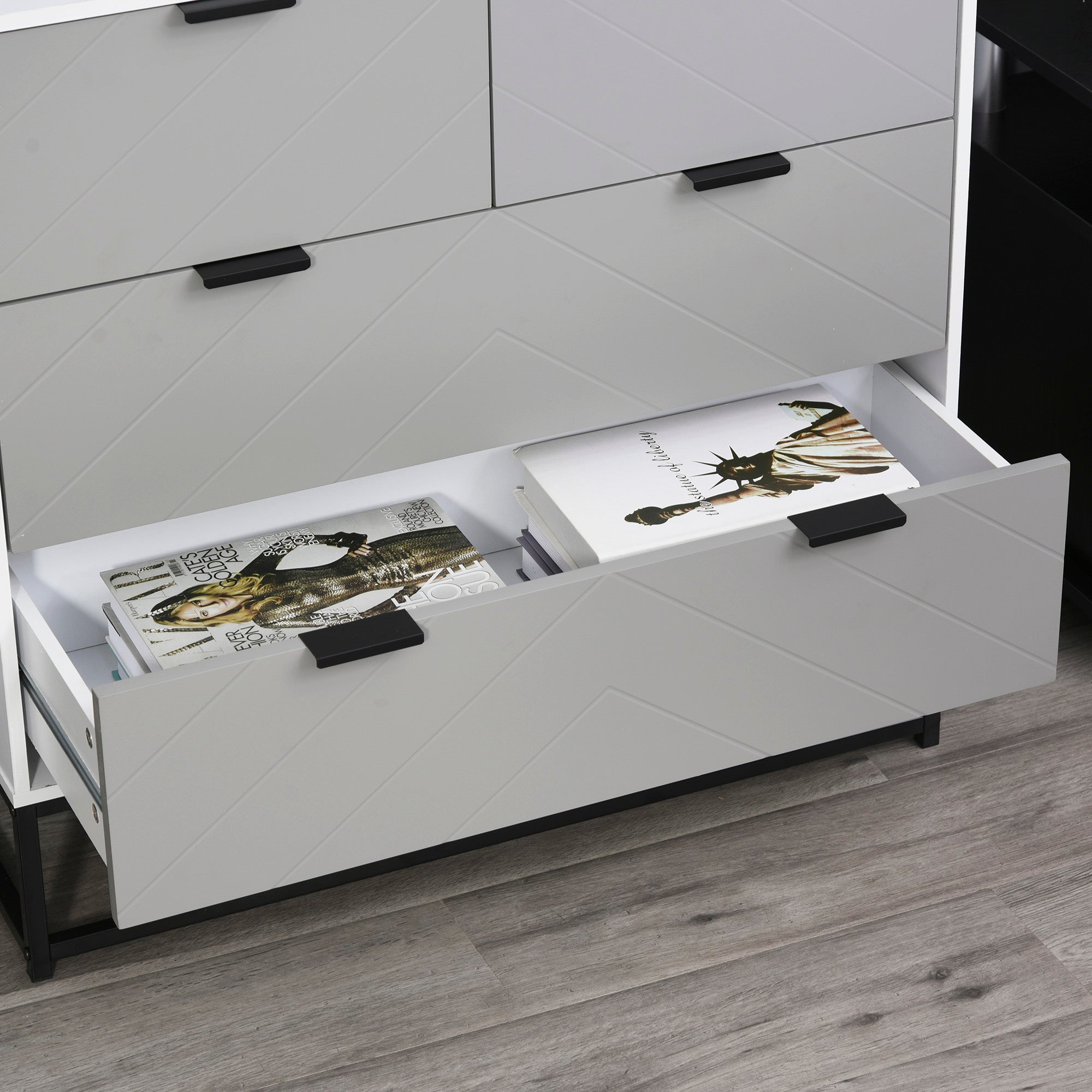 Chest of Drawers with Metal Handles Freestanding Dresser for Bedroom, Living Room