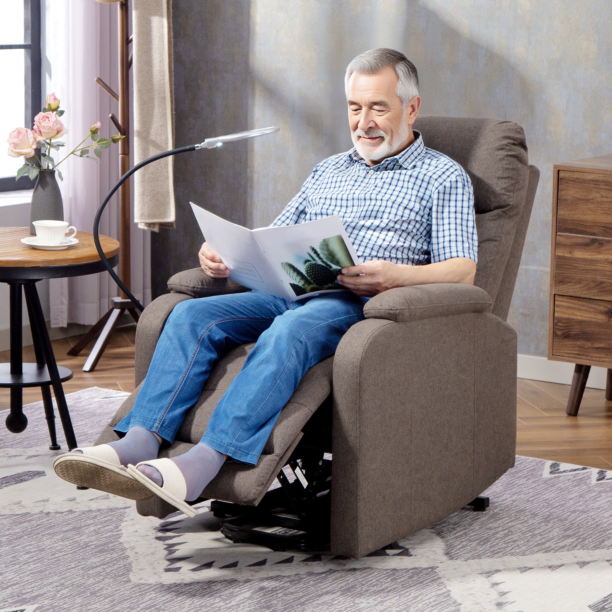 Fynco - Electric Rise/Recline Armchair, with Reading Light - Brown