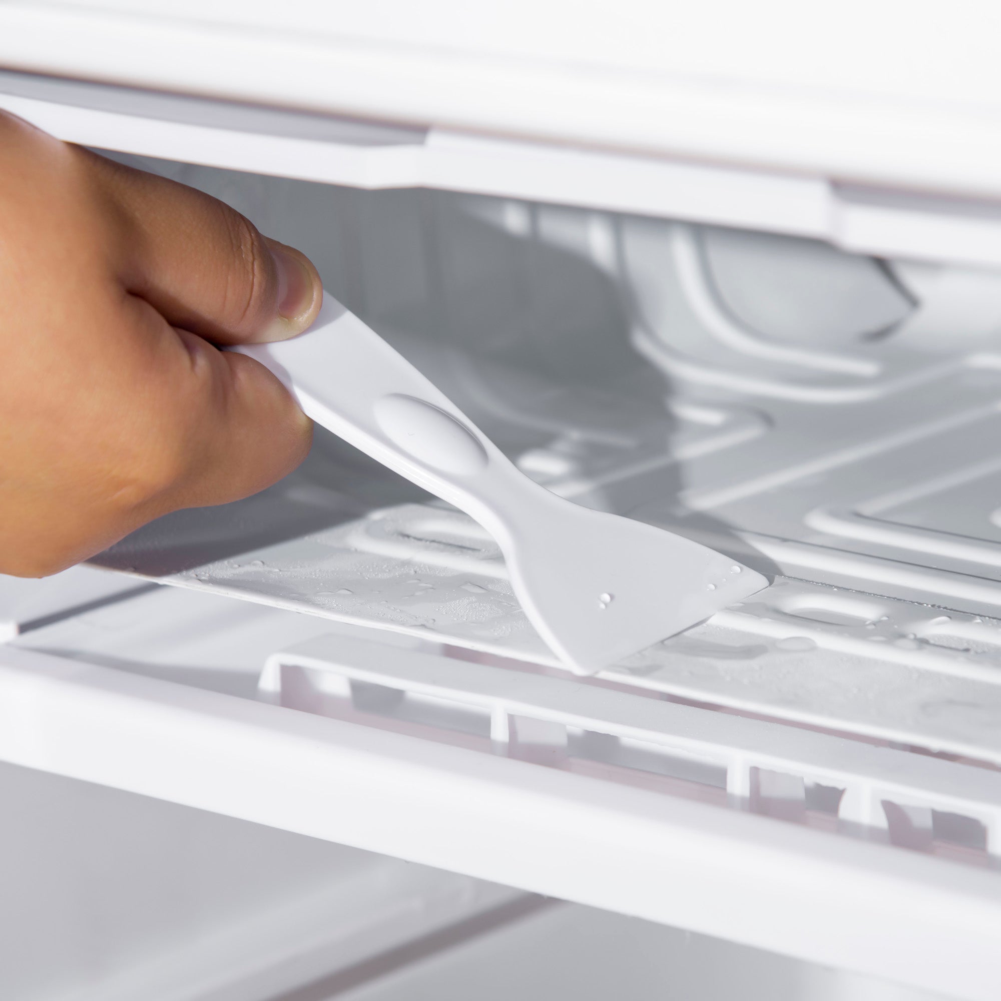 91 Litre Freestanding Under Counter Fridge Freezer, Small Fridge with Chiller Box, Adjustable Thermostat, 47.5cm Wide, White