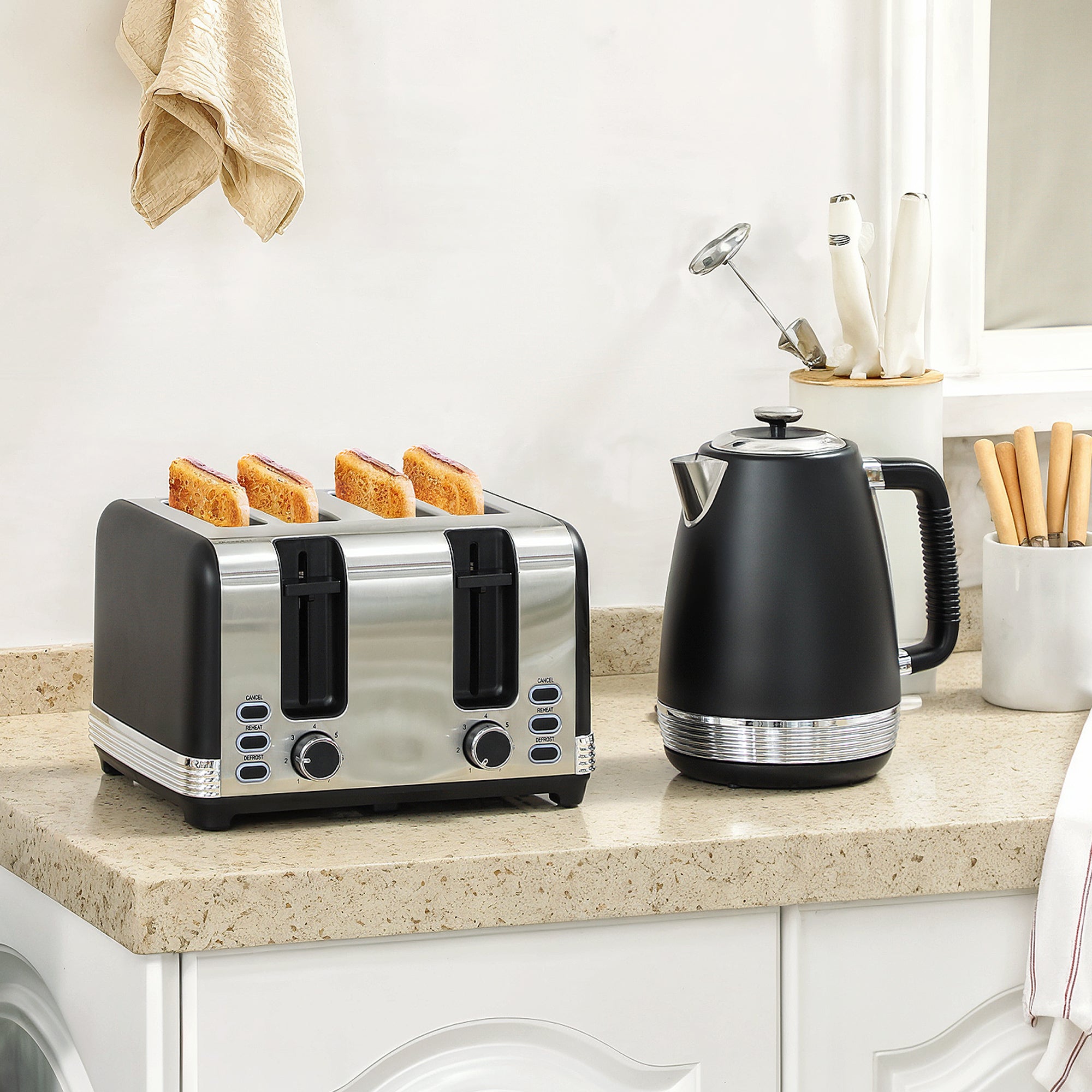 Stainless Steel Kettle and Toaster Set, 1.7L 3000W Rapid Boil Jug Kettle with UK Strix Thermostat, Limescale Filter, 4 Slice Toaster with 7 Browning Controls, Crumb Tray, Black and Silver Tone