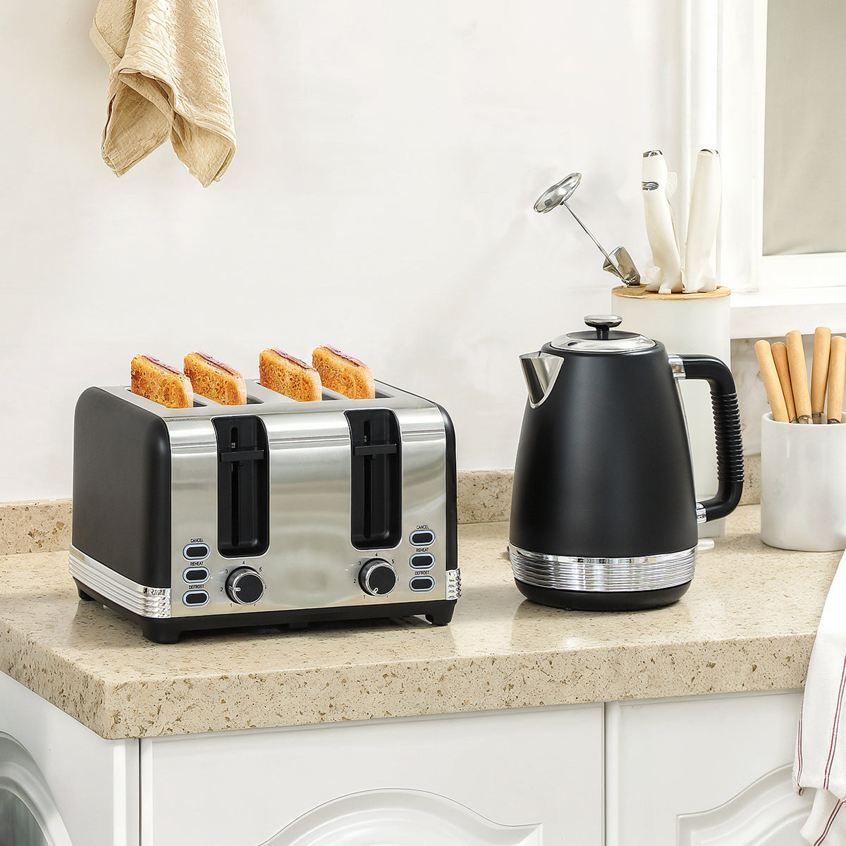 Stainless Steel Kettle and Toaster Set, 1.7L 3000W Rapid Boil Jug Kettle with UK Strix Thermostat, Limescale Filter, 4 Slice Toaster with 7 Browning Controls, Crumb Tray, Black and Silver Tone